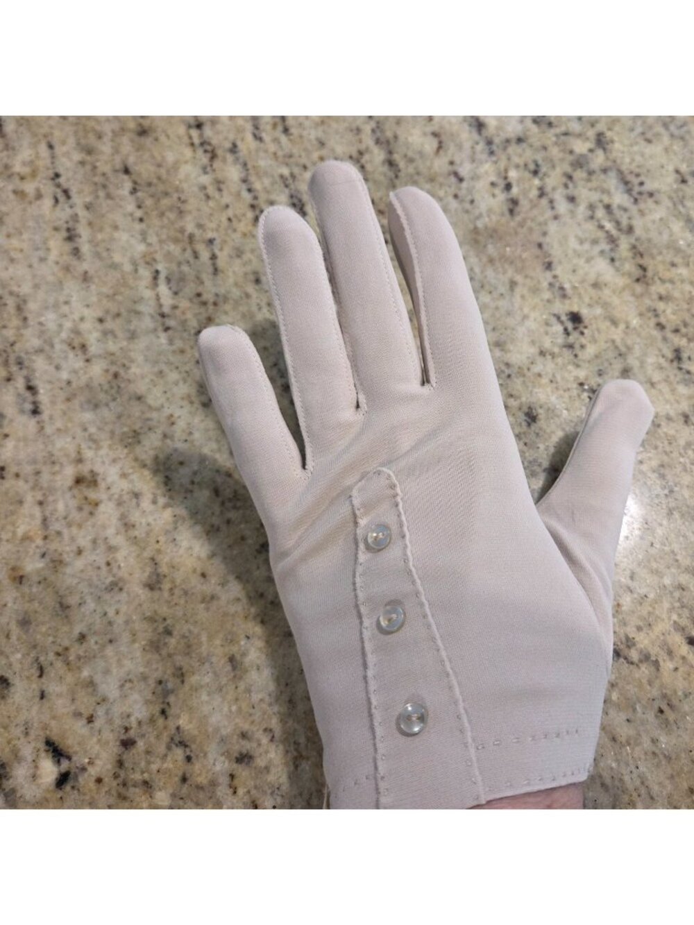 Vintage Womens One Size Fits All Beige Nylon Formal Short Gloves Tuxedo Look